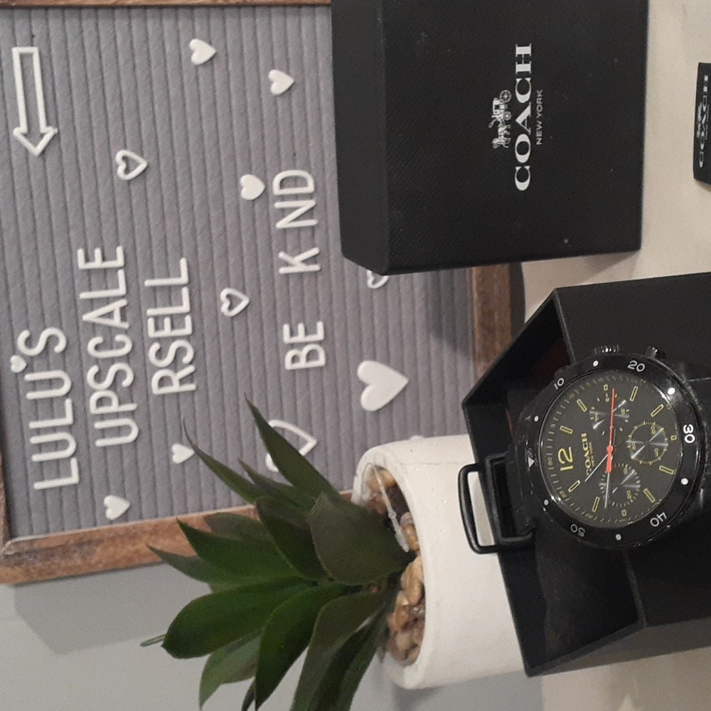 NICE COACH MENS WATCH
